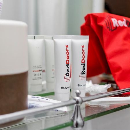 RedDoorz near Samarinda Central Plaza Zewnętrze zdjęcie