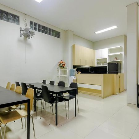 RedDoorz near Samarinda Central Plaza Zewnętrze zdjęcie