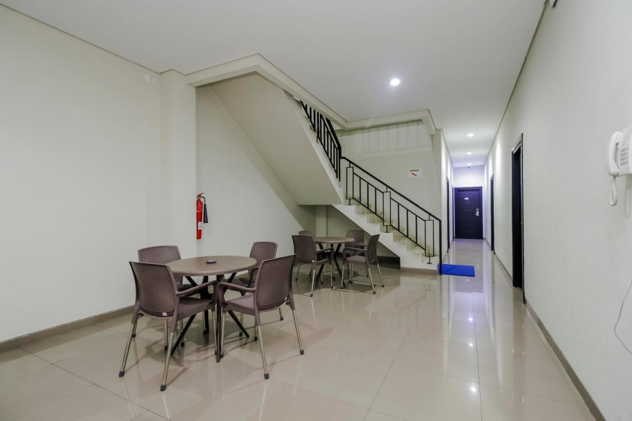 RedDoorz near Samarinda Central Plaza Zewnętrze zdjęcie